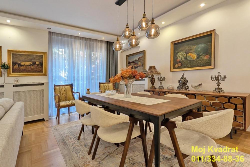 Stan na prodaju u Beogradu, Cvetni trg, trosoban, 96m2, cena 520000 evra
