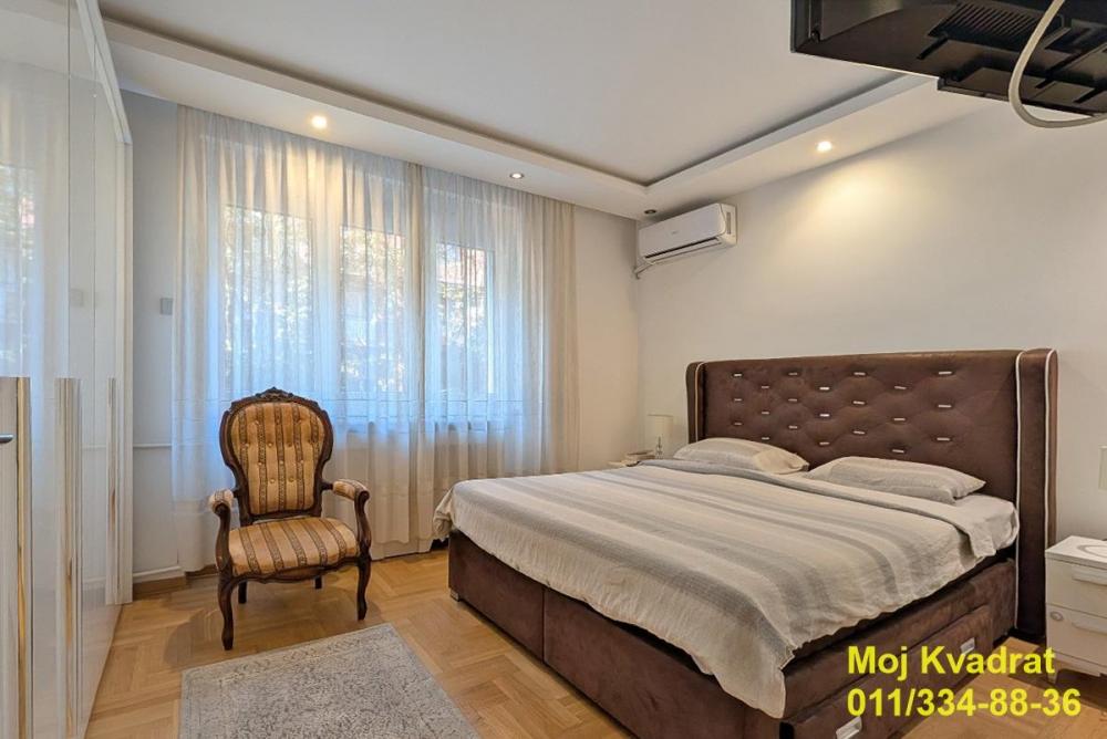 Stan na prodaju u Beogradu, Cvetni trg, trosoban, 96m2, cena 520000 evra