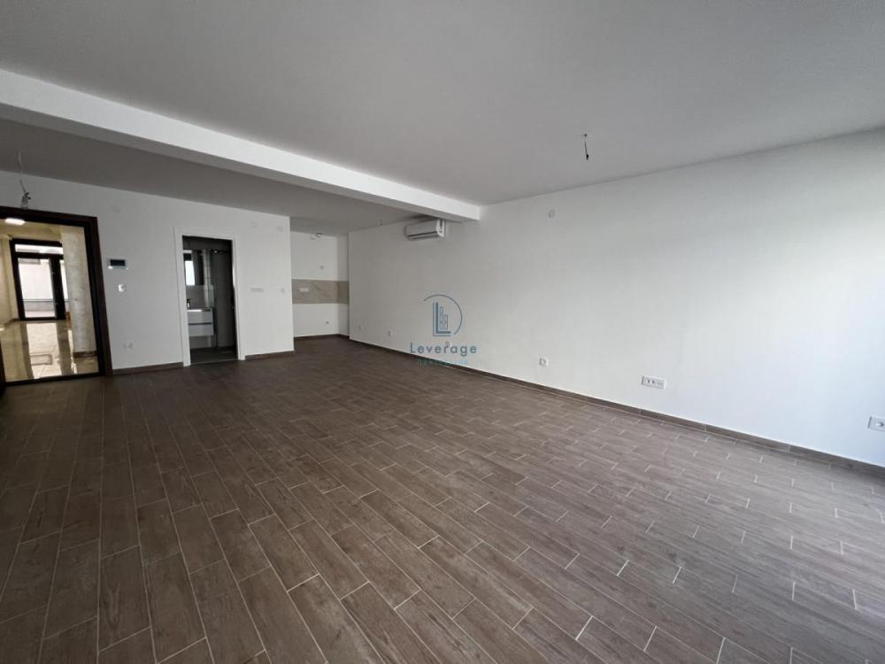 Stan na prodaju u Beogradu, Zemun, jednosoban, 49m2, cena 153853 evra