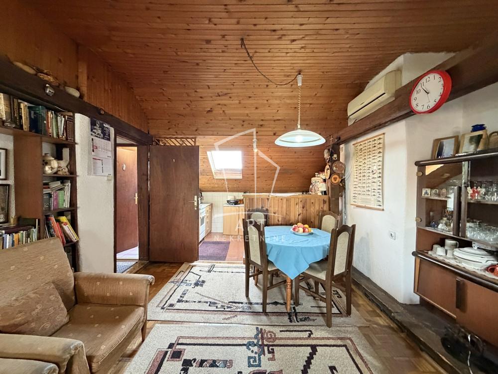 Stan na prodaju u Beogradu, Zemun, cetvorosoban, 62m2, cena 290000 evra