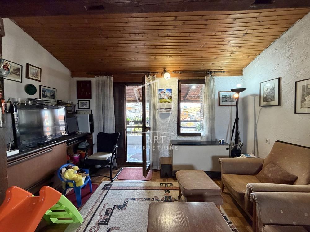 Stan na prodaju u Beogradu, Zemun, cetvorosoban, 62m2, cena 290000 evra