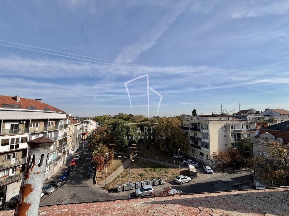 Stan na prodaju u Beogradu, Zemun, cetvorosoban, 62m2, cena 290000 evra