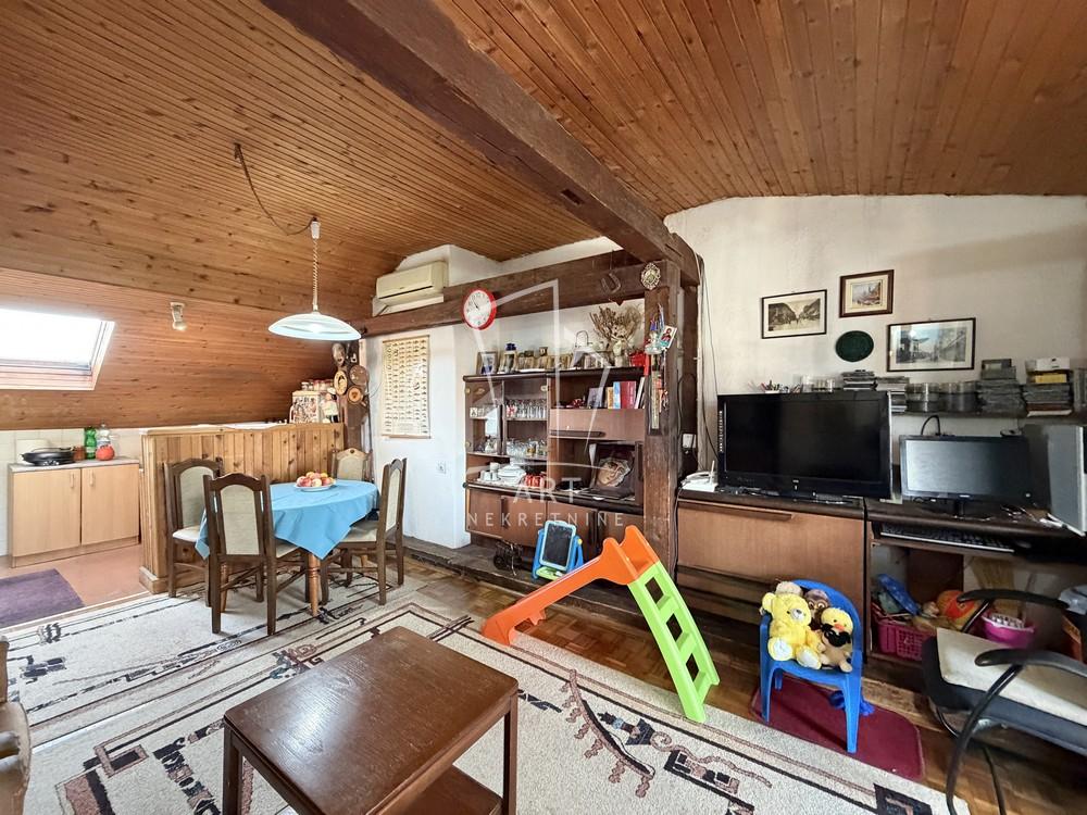 Stan na prodaju u Beogradu, Zemun, cetvorosoban, 62m2, cena 290000 evra