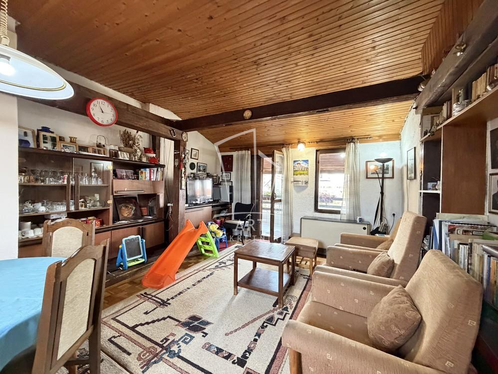 Stan na prodaju u Beogradu, Zemun, cetvorosoban, 62m2, cena 290000 evra