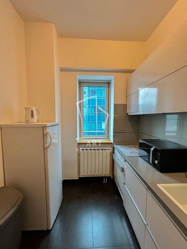 Stan na prodaju u Beogradu, Novi Beograd, cetvorosoban, 170m2, cena 850000 evra