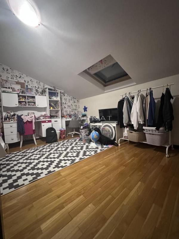 Stan na prodaju u Beogradu, Činovnička kolonija, trosoban, 81m2, cena 235000 evra