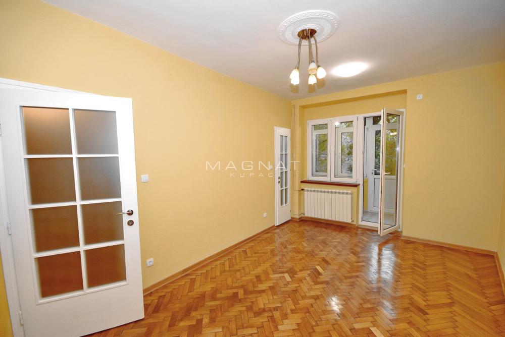 Stan na prodaju u Beogradu, Stari grad, trosoban, 77m2, cena 315000 evra