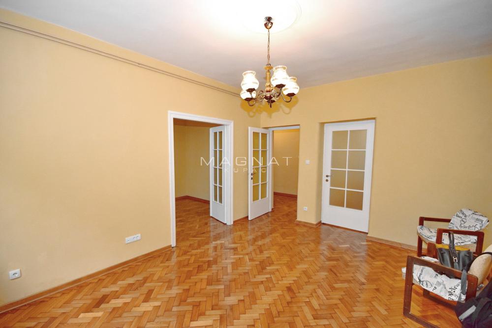 Stan na prodaju u Beogradu, Stari grad, trosoban, 77m2, cena 315000 evra