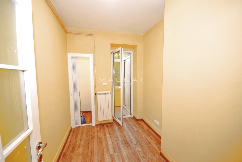Stan na prodaju u Beogradu, Stari grad, trosoban, 77m2, cena 315000 evra