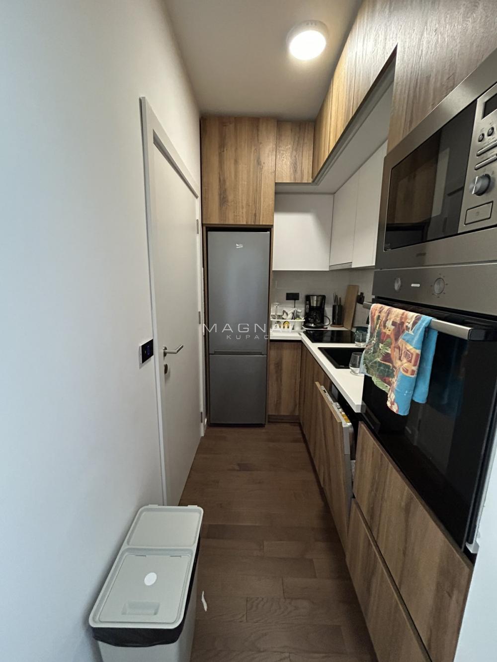 Stan na prodaju u Beogradu, Sopot, trosoban, 65m2, cena 112000 evra