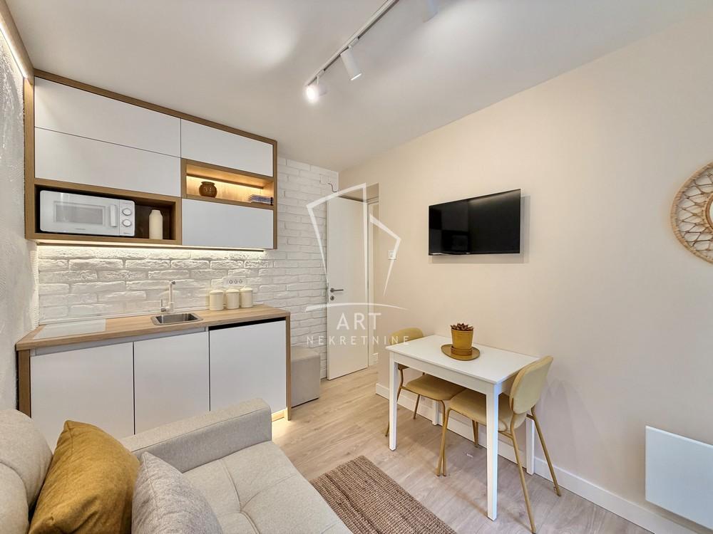 Stan na prodaju u Beogradu, Stari grad, jednoiposoban, 22m2, cena 139000 evra