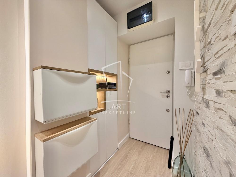 Stan na prodaju u Beogradu, Stari grad, jednoiposoban, 22m2, cena 139000 evra