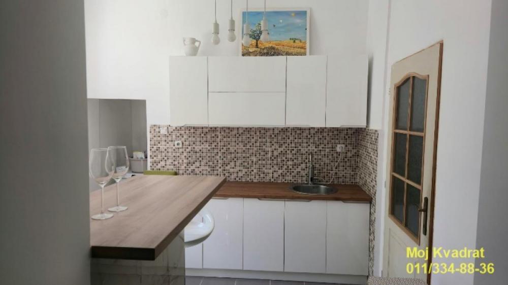 Stan na prodaju u Beogradu, Gornji grad, dvoiposoban, 89m2, cena 197000 evra