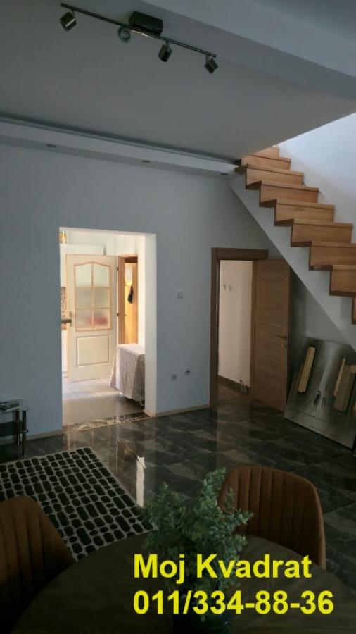 Stan na prodaju u Beogradu, Gornji grad, dvoiposoban, 89m2, cena 197000 evra