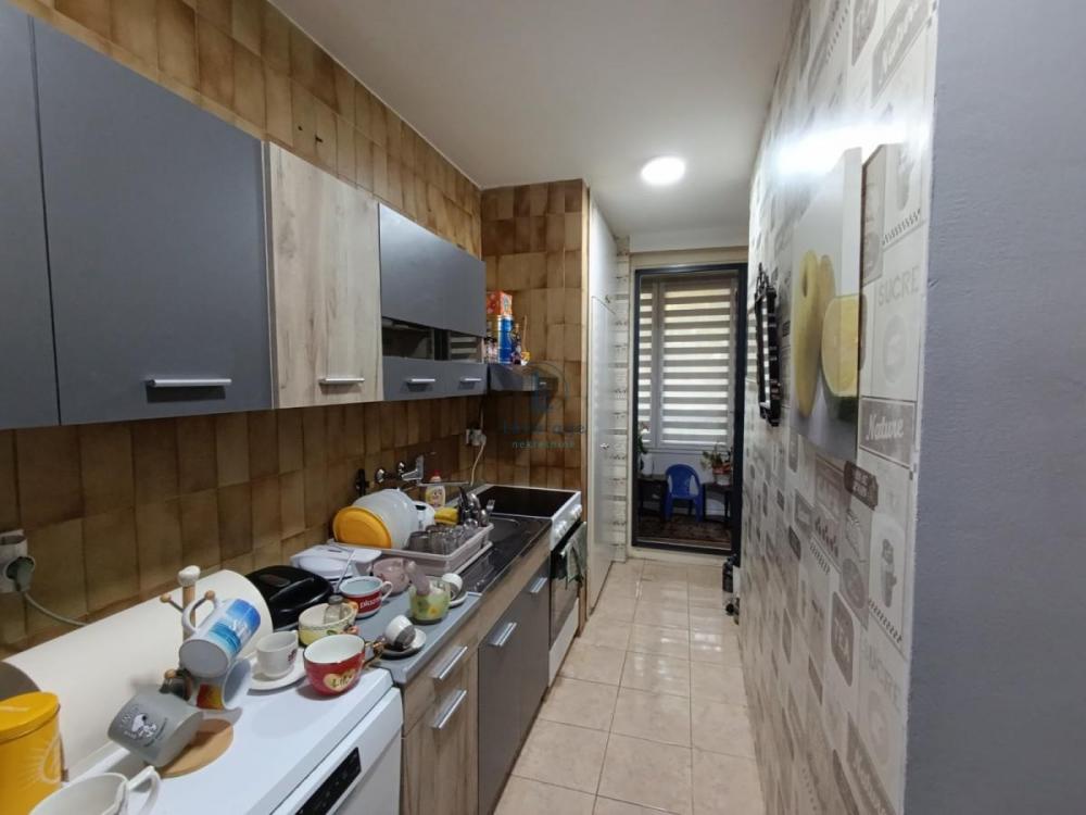 Stan na prodaju u Beogradu, Voždovac, cetvorosoban, 80m2, cena 270000 evra
