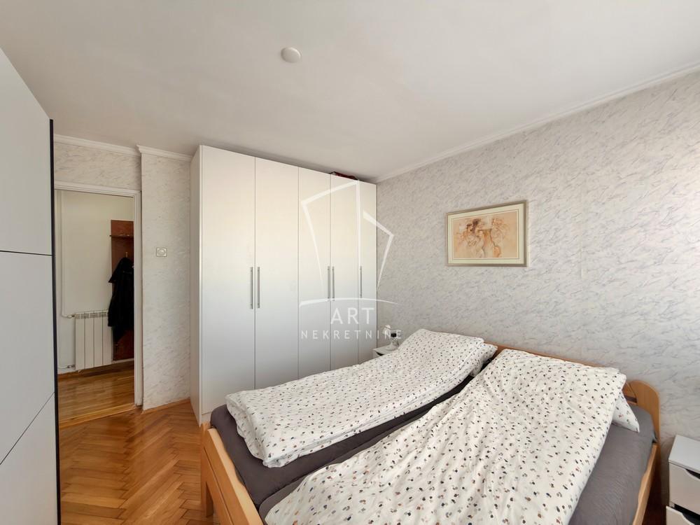 Stan na prodaju u Beogradu, Knez Mihailova, dvosoban, 48m2, cena 310000 evra