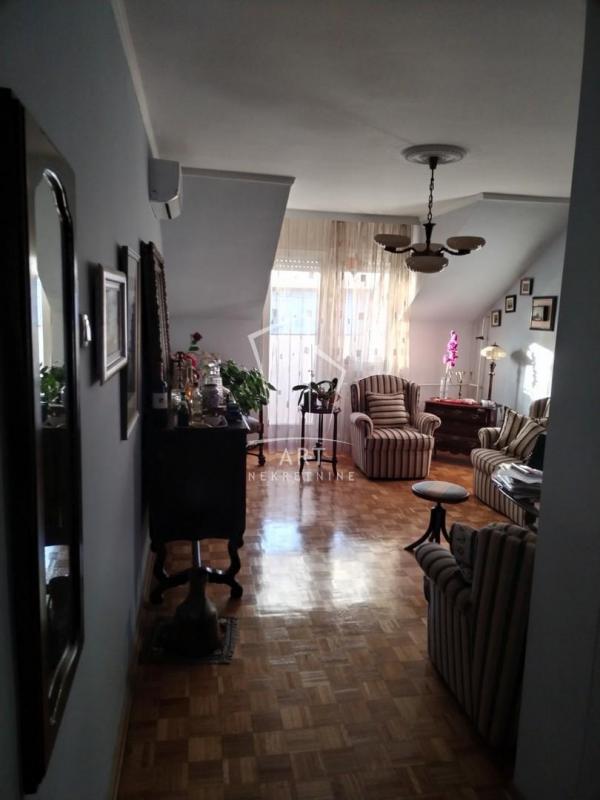Stan na prodaju u Beogradu, Novi Beograd, dvoiposoban, 74m2, cena 229500 evra