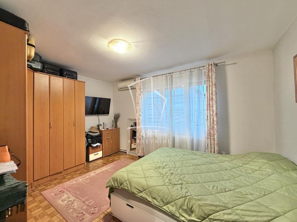 Stan na prodaju u Beogradu, Voždovac, dvosoban, 69m2, cena 193000 evra