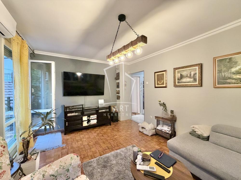Stan na prodaju u Beogradu, Voždovac, dvosoban, 69m2, cena 193000 evra