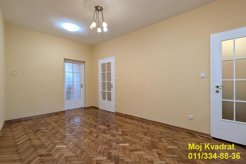 Stan na prodaju u Beogradu, Beograd (centar), troiposoban, 77m2, cena 315000 evra