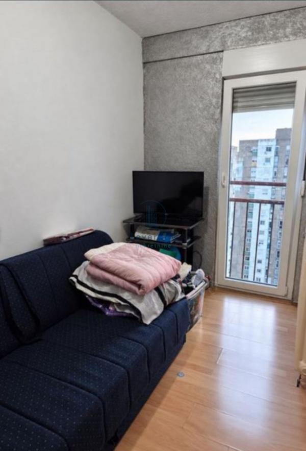 Stan na prodaju u Beogradu, Novi Beograd blok 62, dvoiposoban, 75m2, cena 215000 evra