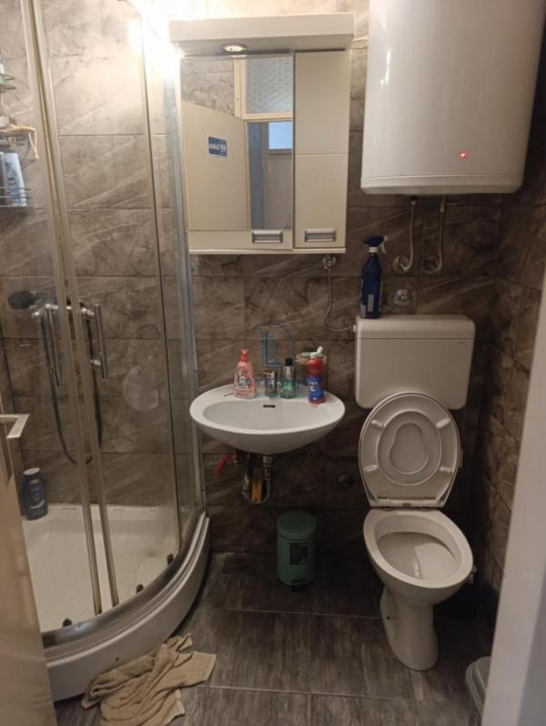 Stan na prodaju u Beogradu, Novi Beograd blok 62, dvoiposoban, 75m2, cena 215000 evra