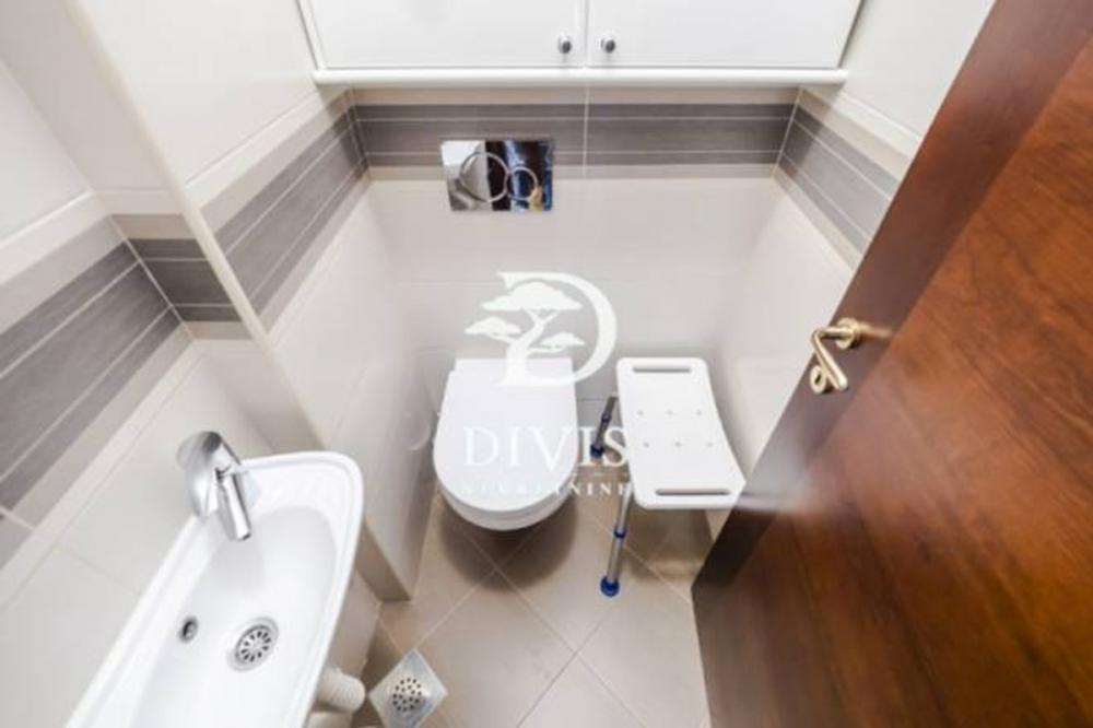 Stan na prodaju u Beogradu, Dedinje, trosoban, 98m2, cena 385000 evra