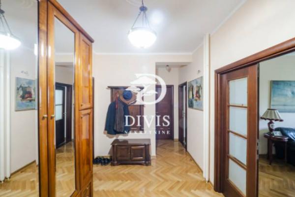 Stan na prodaju u Beogradu, Dedinje, trosoban, 98m2, cena 385000 evra