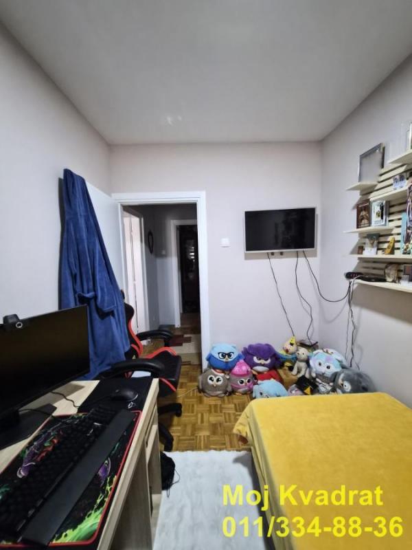 Stan na prodaju u Beogradu, Saobraćajni fakultet, cetvorosoban, 80m2, cena 270000 evra