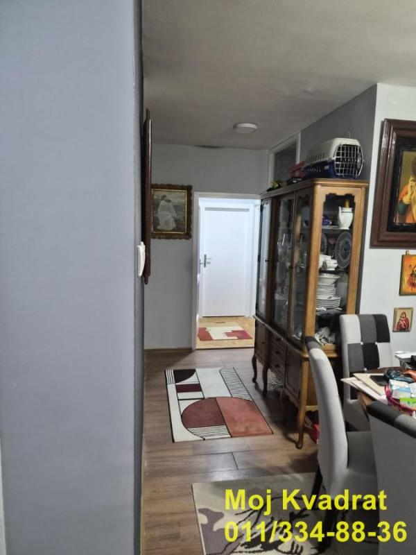 Stan na prodaju u Beogradu, Saobraćajni fakultet, cetvorosoban, 80m2, cena 270000 evra