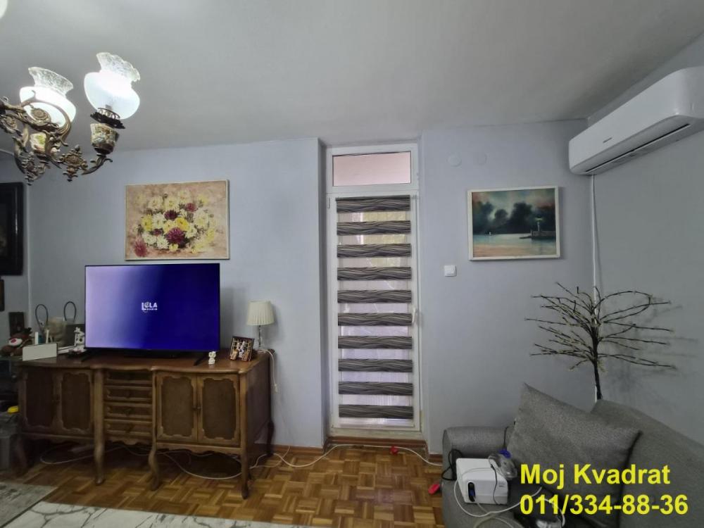 Stan na prodaju u Beogradu, Saobraćajni fakultet, cetvorosoban, 80m2, cena 270000 evra