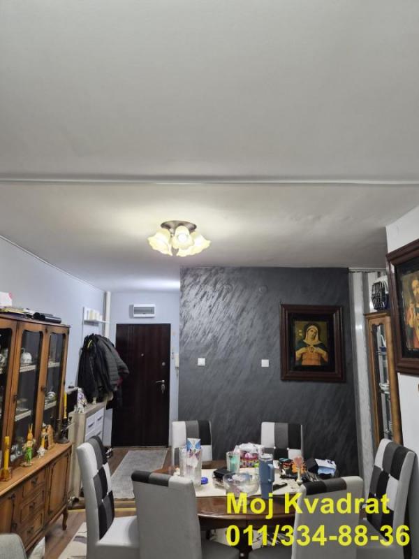 Stan na prodaju u Beogradu, Saobraćajni fakultet, cetvorosoban, 80m2, cena 270000 evra