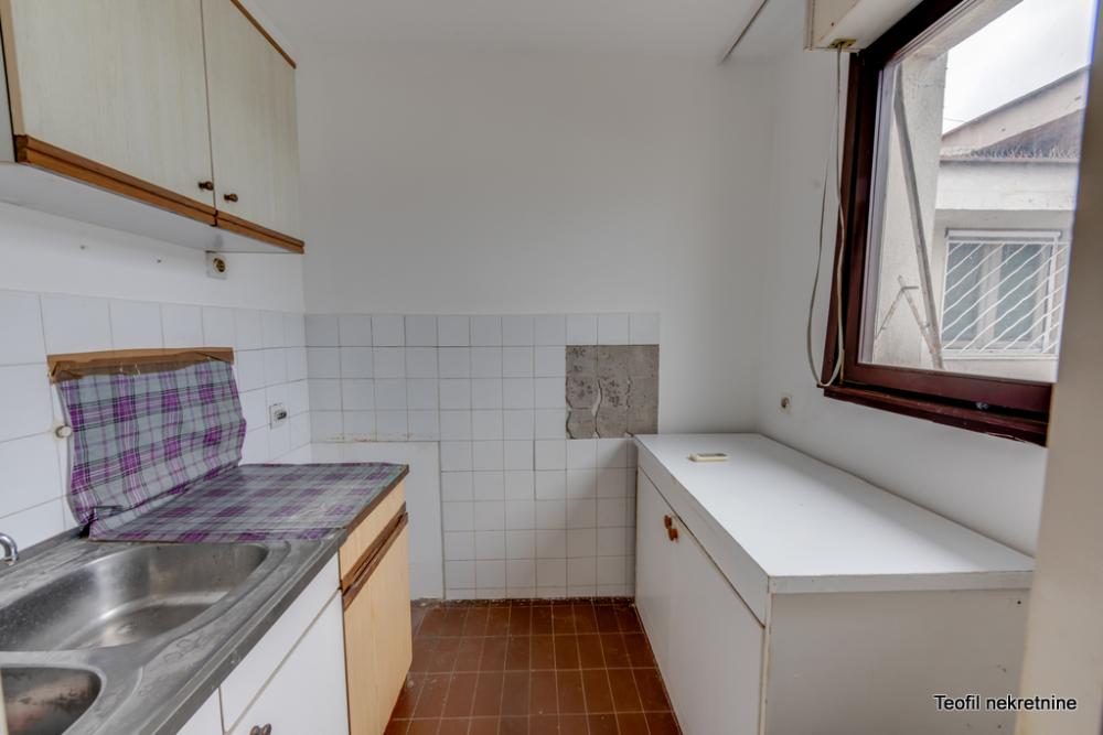Stan na prodaju u Beogradu, Čukarica, jednosoban, 43m2, cena 141900 evra