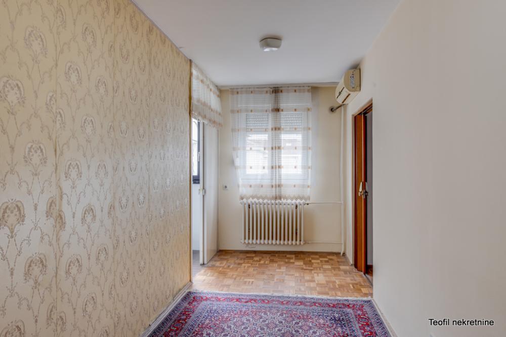 Stan na prodaju u Beogradu, Čukarica, jednosoban, 43m2, cena 141900 evra