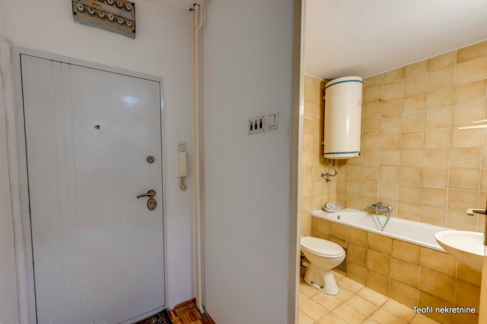Stan na prodaju u Beogradu, Čukarica, jednosoban, 43m2, cena 141900 evra
