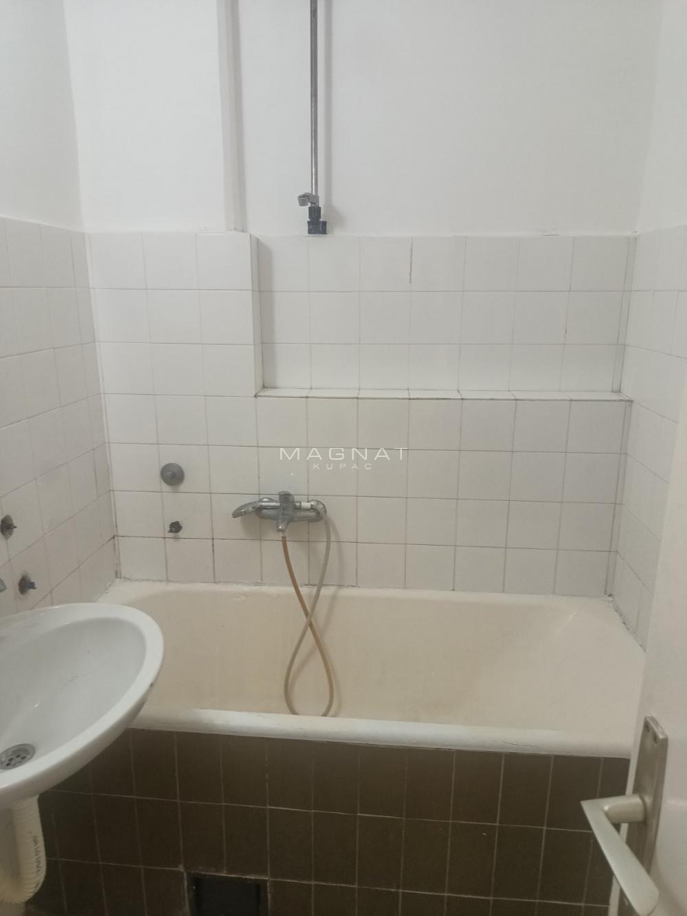 Stan na prodaju u Beogradu, Čukarica, jednoiposoban, 50m2, cena 165000 evra