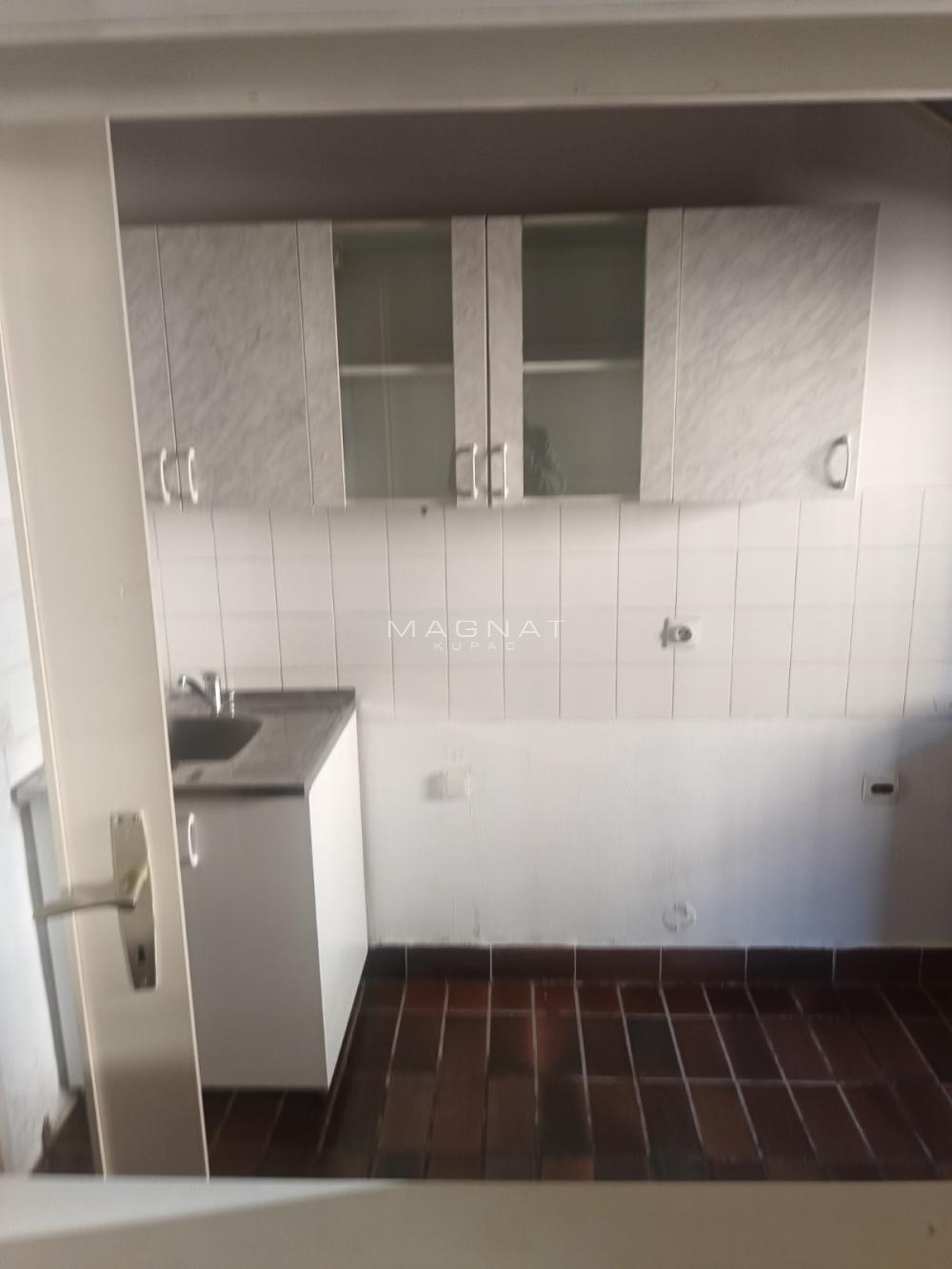 Stan na prodaju u Beogradu, Čukarica, jednoiposoban, 50m2, cena 165000 evra
