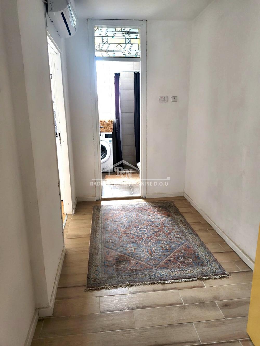 Stan na prodaju u Beogradu, Zemun, trosoban, 85m2, cena 157000 evra