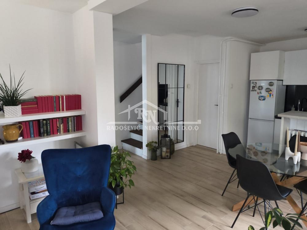 Stan na prodaju u Beogradu, Zemun, trosoban, 85m2, cena 157000 evra