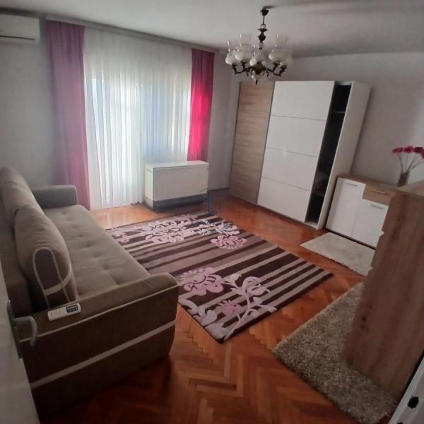 Stan na prodaju u Beogradu, Višnjička banja, dvoiposoban, 60m2, cena 150000 evra