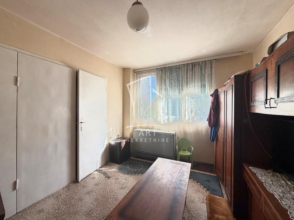 Stan na prodaju u Beogradu, Surčin, jednoiposoban, 38m2, cena 61000 evra
