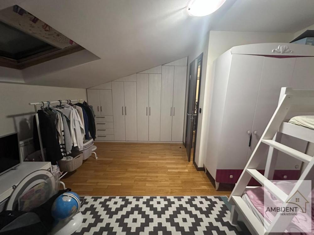 Stan na prodaju u Beogradu, Voždovac, trosoban, 80m2, cena 235000 evra