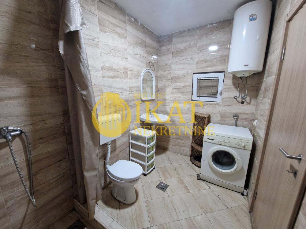 Stan na prodaju u Beogradu, Čukarica, trosoban, 82m2, cena 150000 evra