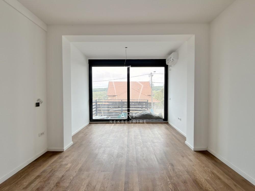 Stan na prodaju u Beogradu, Čukarica, jednoiposoban, 45m2, cena 80000 evra