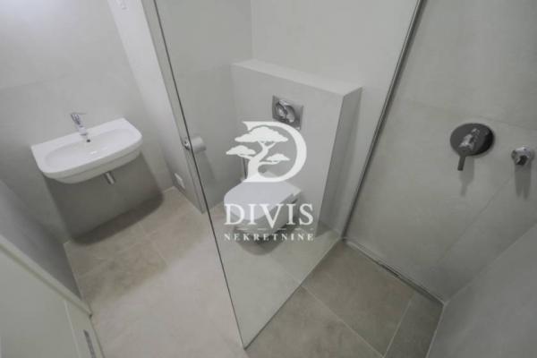 Stan na prodaju u Beogradu, Novi Beograd blok 65, trosoban, 107m2, cena 430000 evra