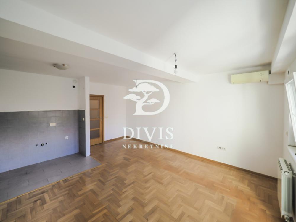 Stan na prodaju u Beogradu, Dorćol, dvosoban, 43m2, cena 220000 evra