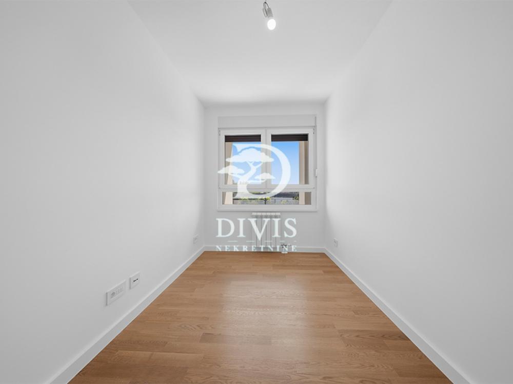 Stan na prodaju u Beogradu, Gornji grad, cetvorosoban, 134m2, cena 383040 evra