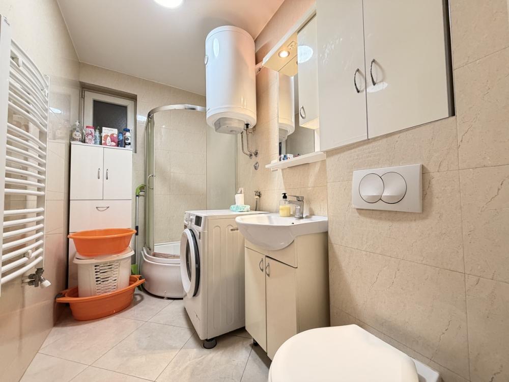 Stan na prodaju u Beogradu, Ledine, dvoiposoban, 55m2, cena 141000 evra
