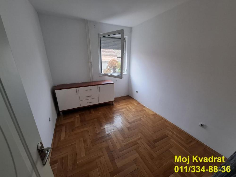 Stan na prodaju u Beogradu, Autokomanda, troiposoban, 80m2, cena 255000 evra