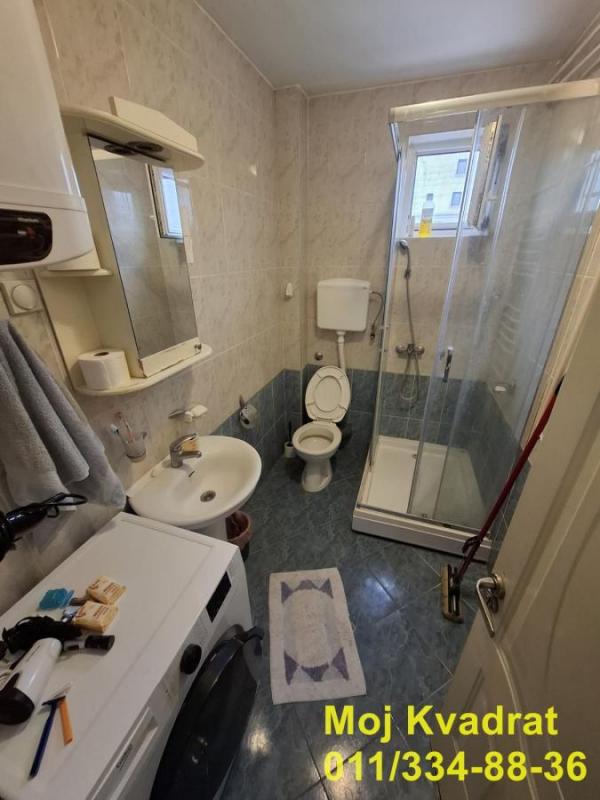 Stan na prodaju u Beogradu, Autokomanda, troiposoban, 80m2, cena 255000 evra